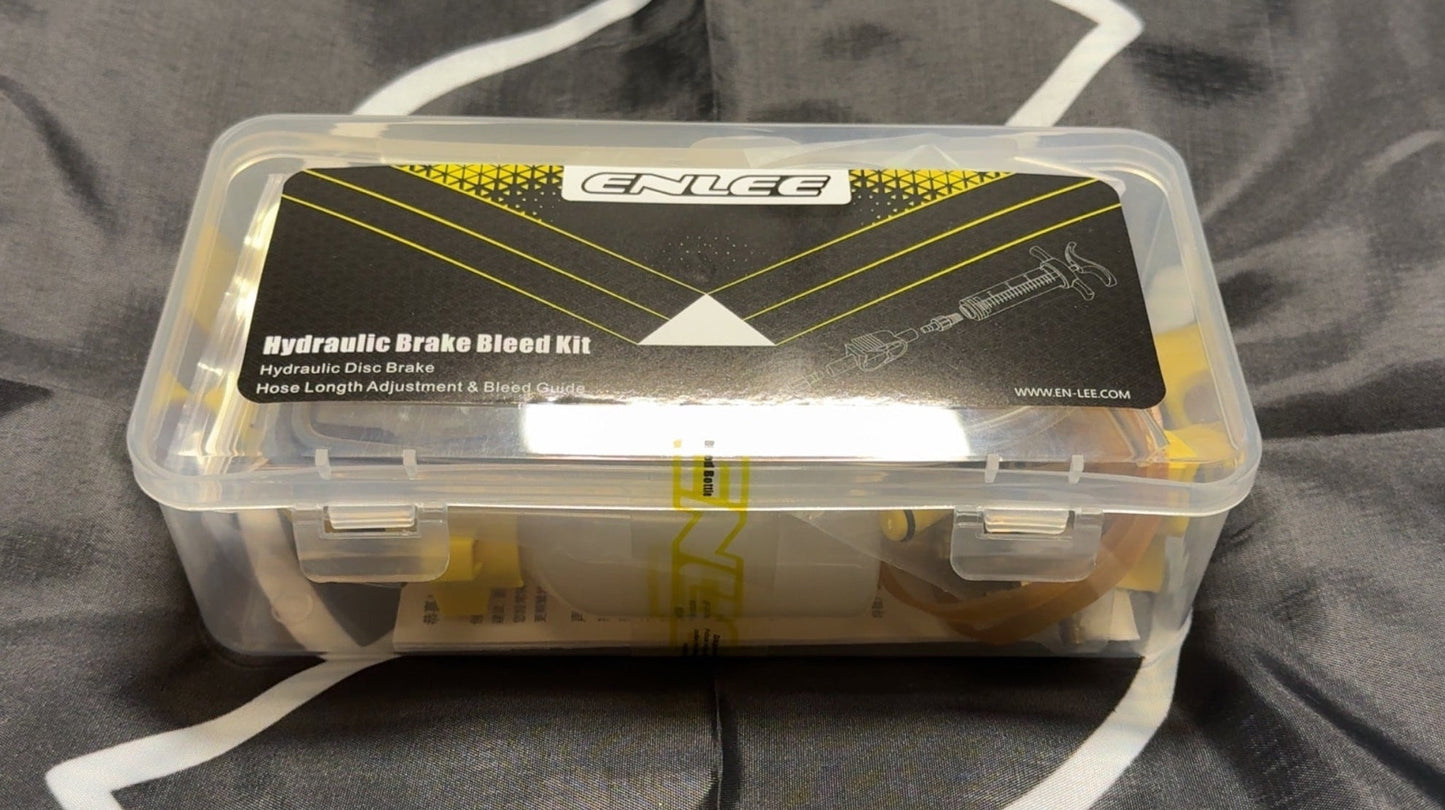 Hydraulisk bleed kit med metallmessinger